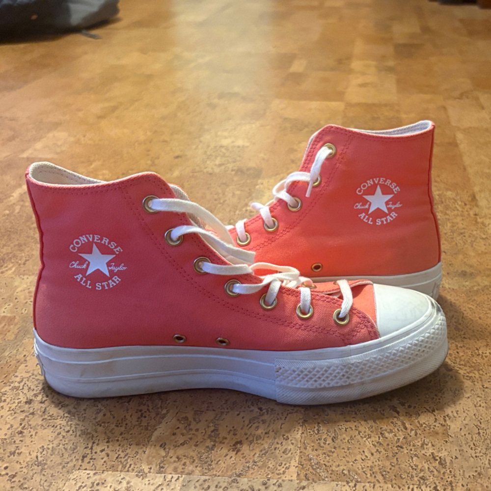 Coral platform high top Converse